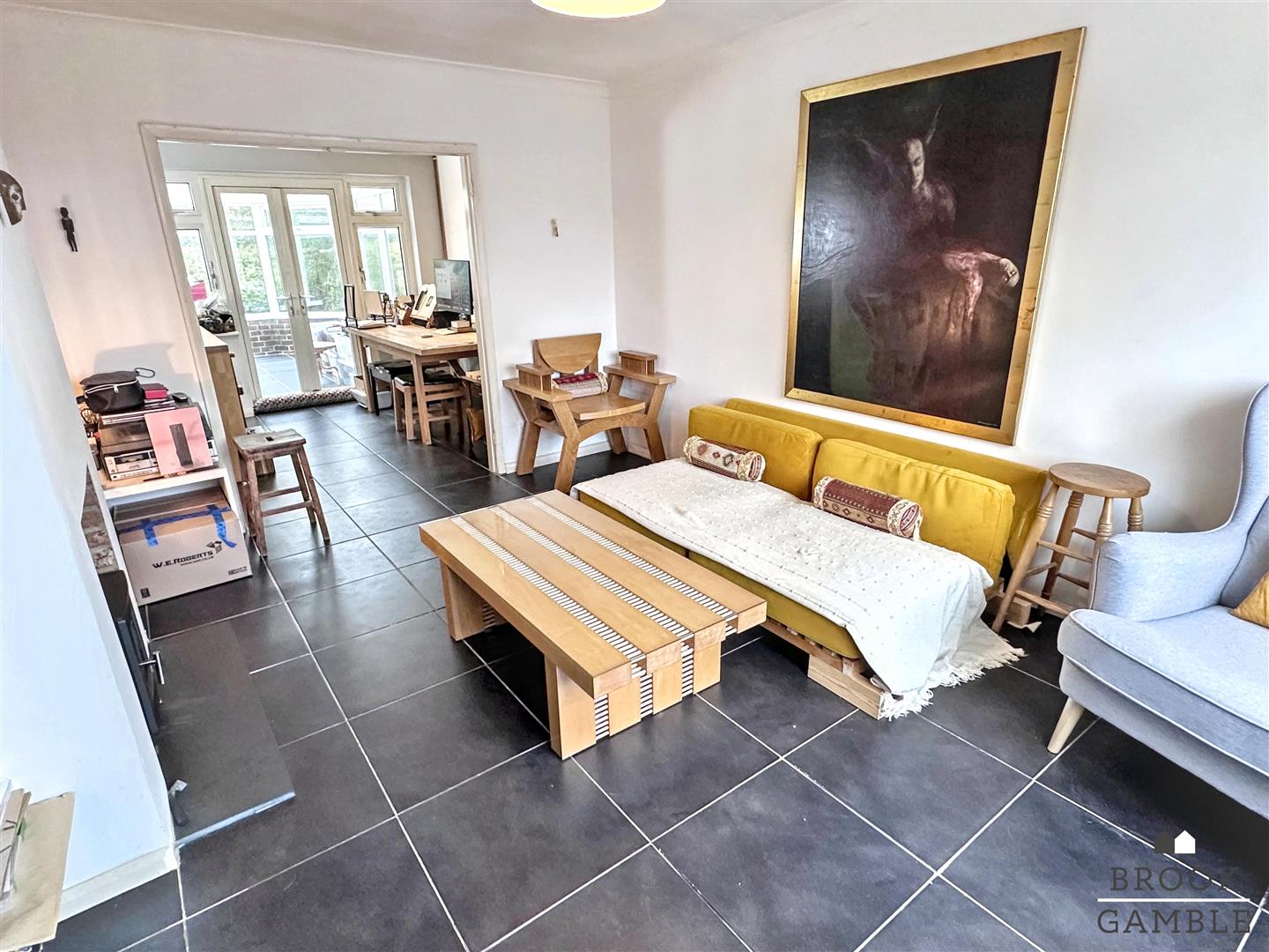 3 Bedroom House - Detached. Peppercombe Road in Eastbourne, 4